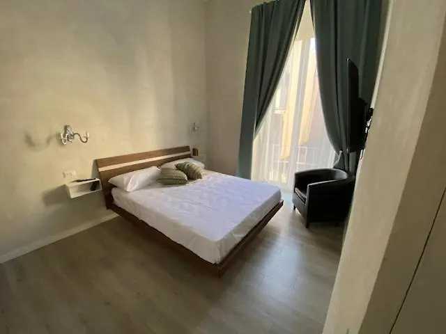 Villa Venustasnapoli 0*, Naples